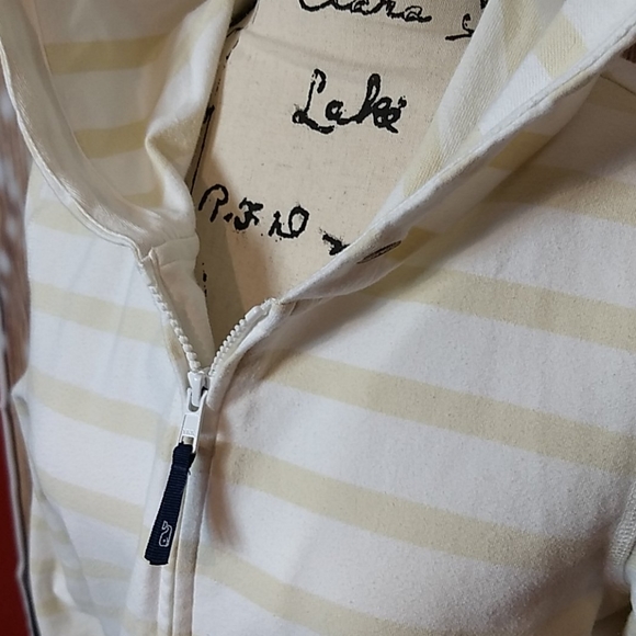 Vineyard vines hoodie - Picture 3 of 5